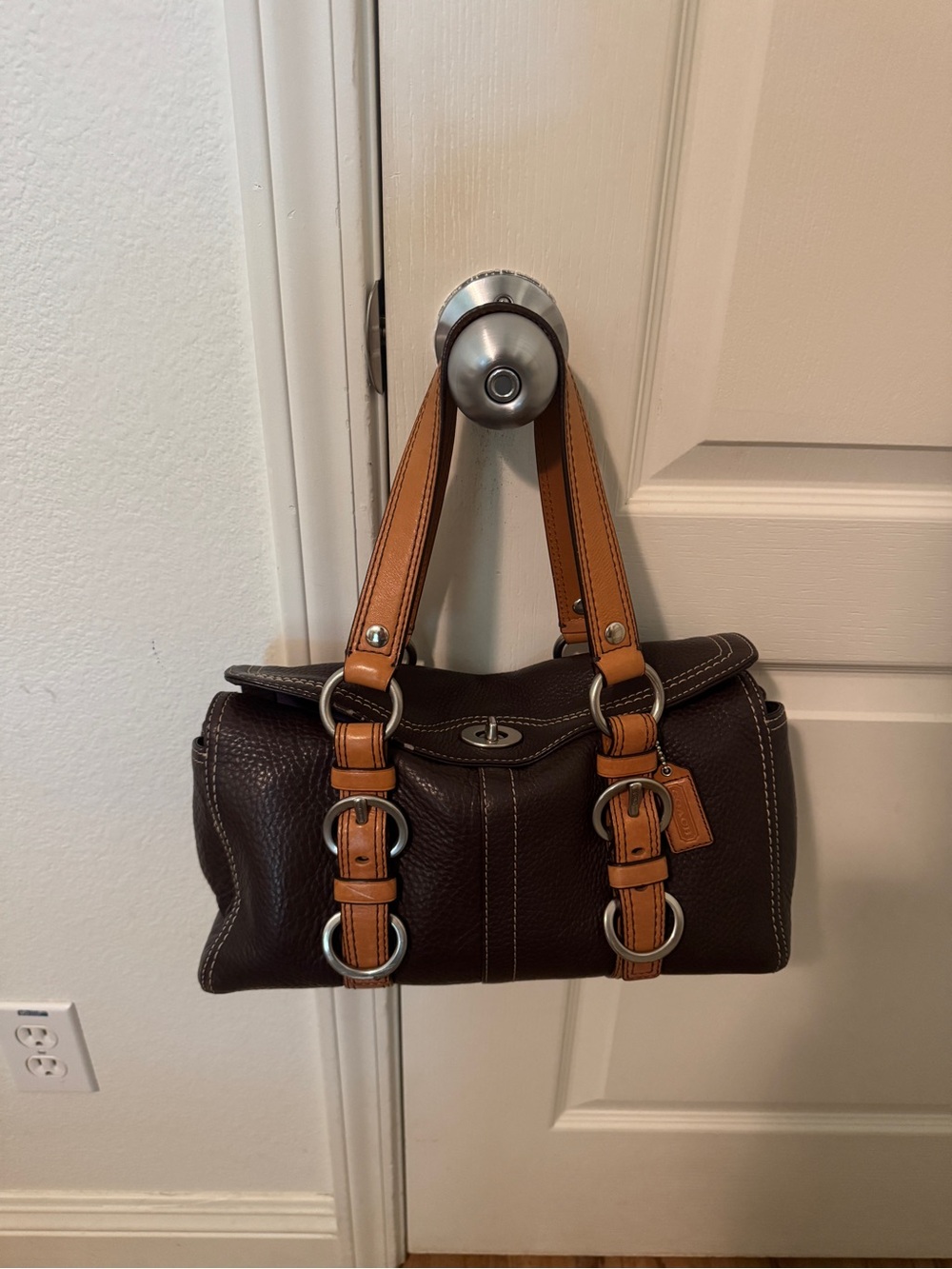 Y2K Coach Chelsea Turnlock Satchel
